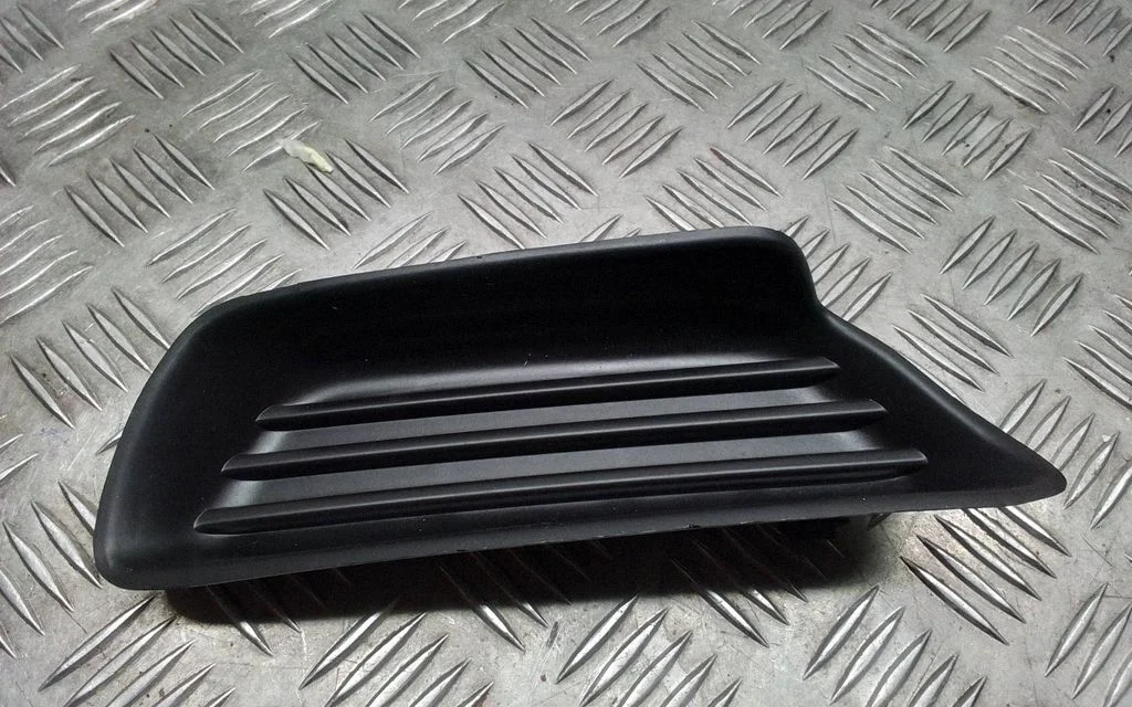 Front bumper lower grill 5212733050 – Toyota Camry (2006-2011)