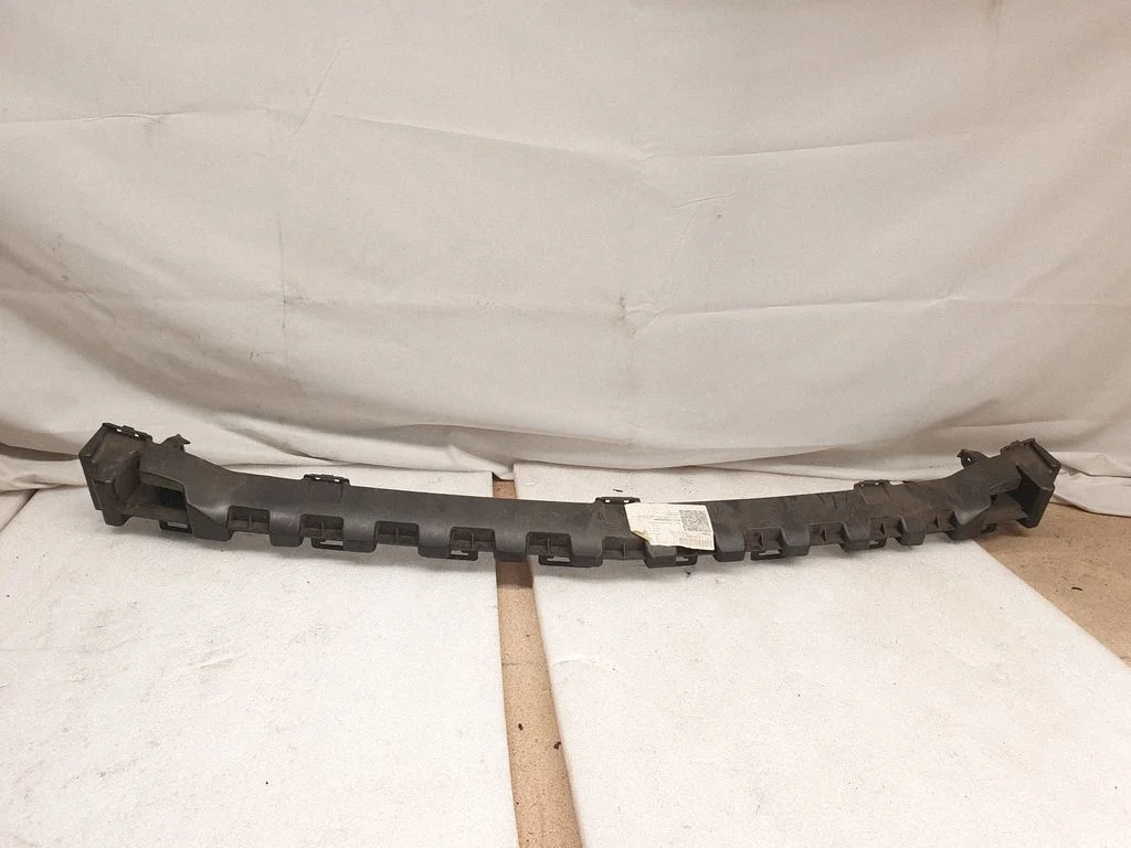 Front bumper mounting bracket A2048852865