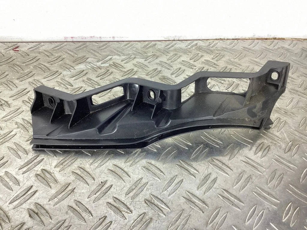 Front bumper mounting bracket – Audi A4 S4 B7 8E 8H (2005-2008)