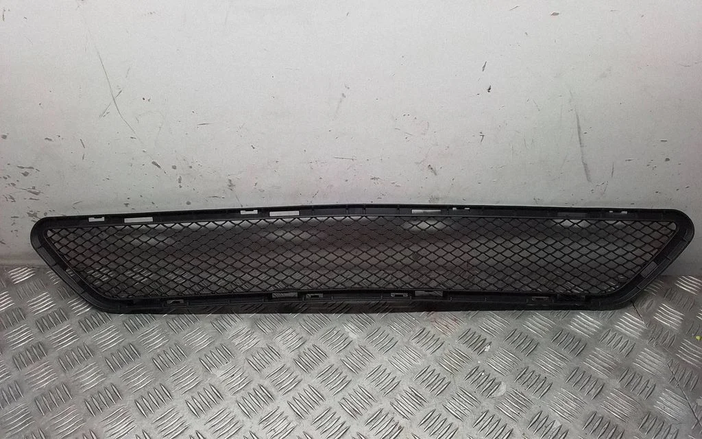 Front bumper lower grill – Mercedes-Benz GLK-Class (X204) (2008-2016)