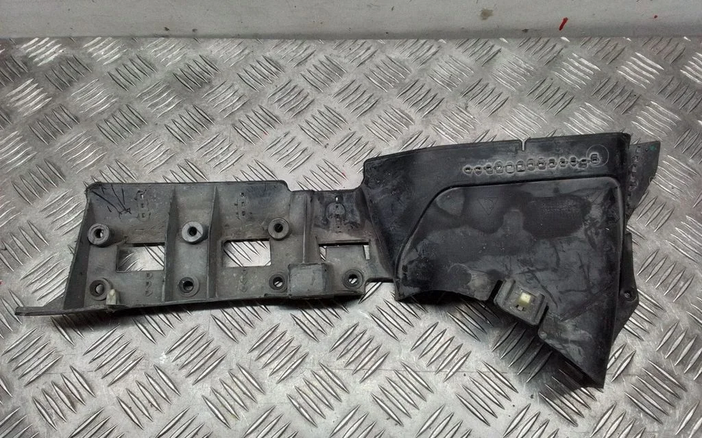 Front bumper lower grill 7P5807796