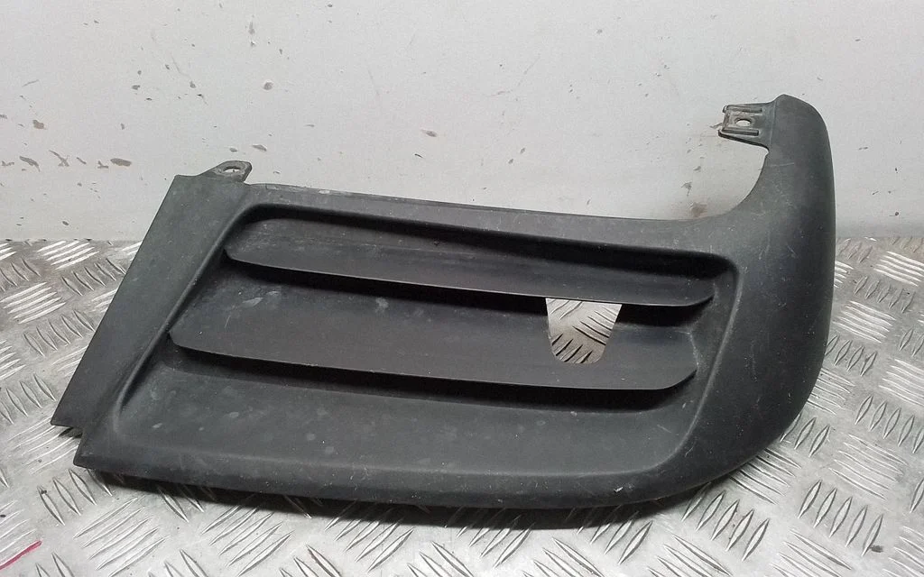 Front bumper lower grill – Lexus RX III (2008-2015)