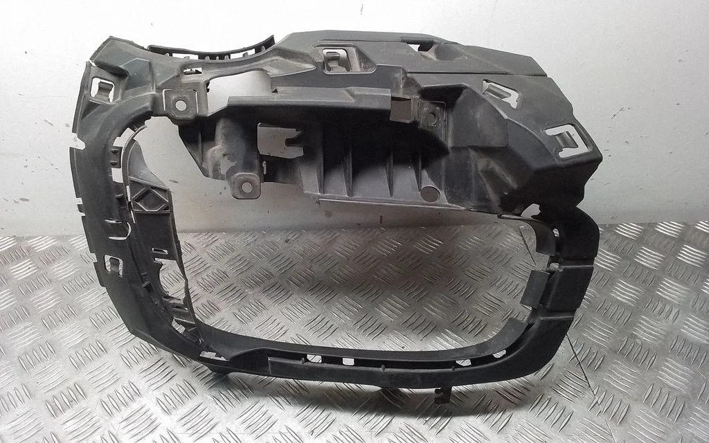 Esistange alumine võre (kolmeosaline) – Porsche 911 991 (2011-2019)