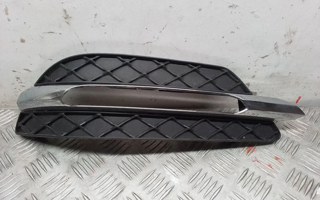 Front bumper lower grill A2048803324