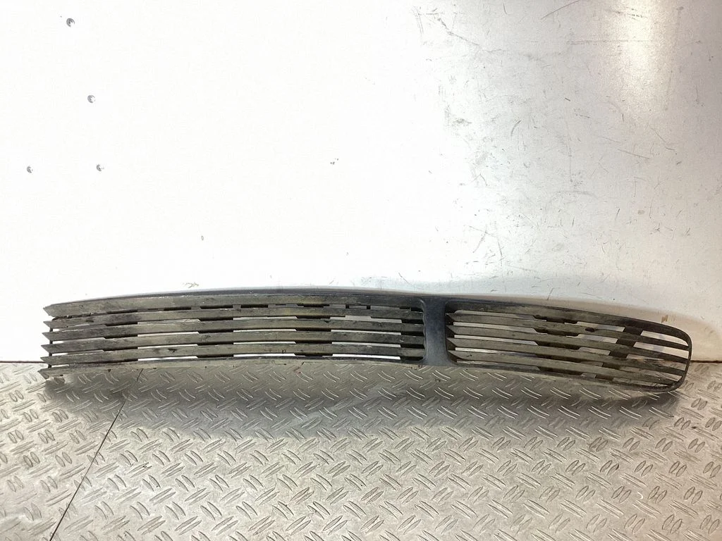 Kratka dolna zderzaka 3B0853677B