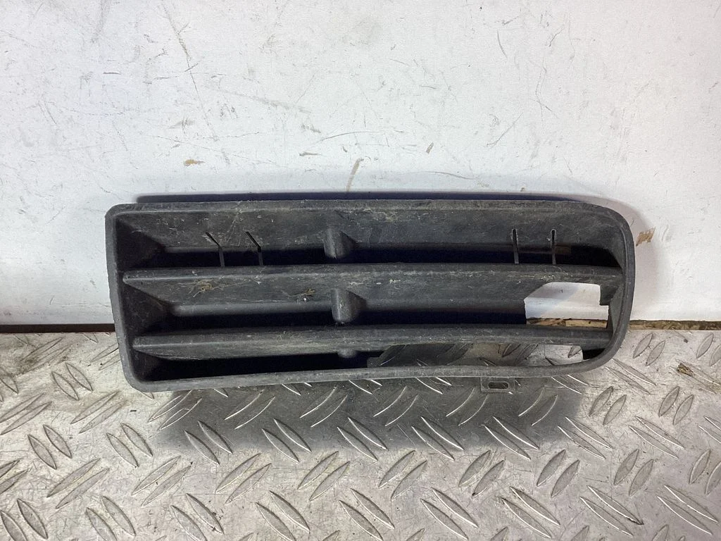 Front bumper lower grill – Volkswagen Golf Plus (2005-2013)