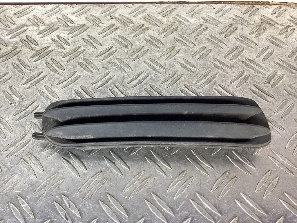 Front bumper lower grill 8195294