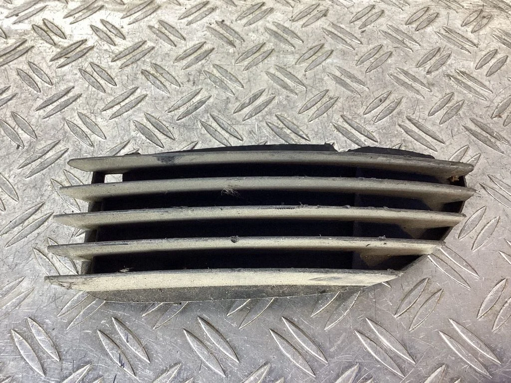 Front bumper lower grill 90458186