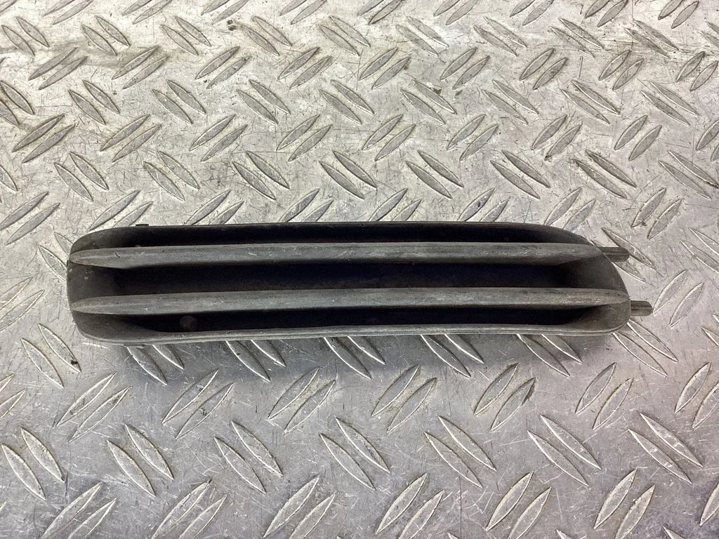 Front bumper lower grill 8195294