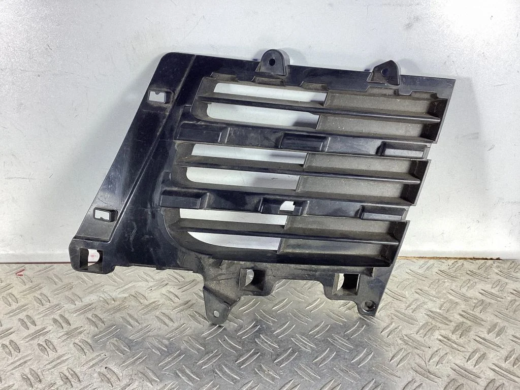 Front bumper lower grill 7L5807681F