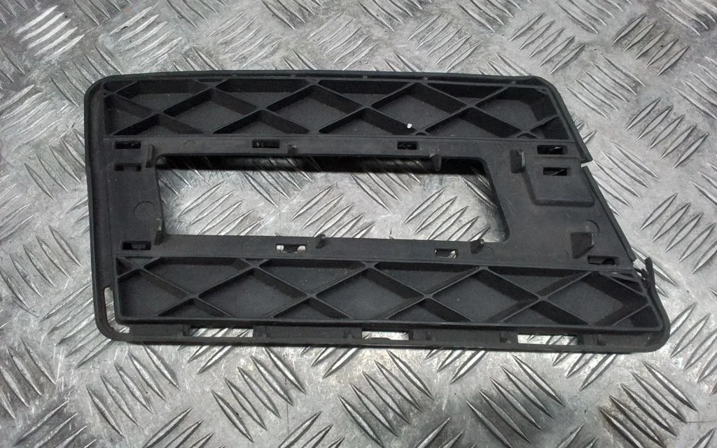 Front bumper lower grill – Mercedes-Benz GLK-Class (X204) (2008-2016)