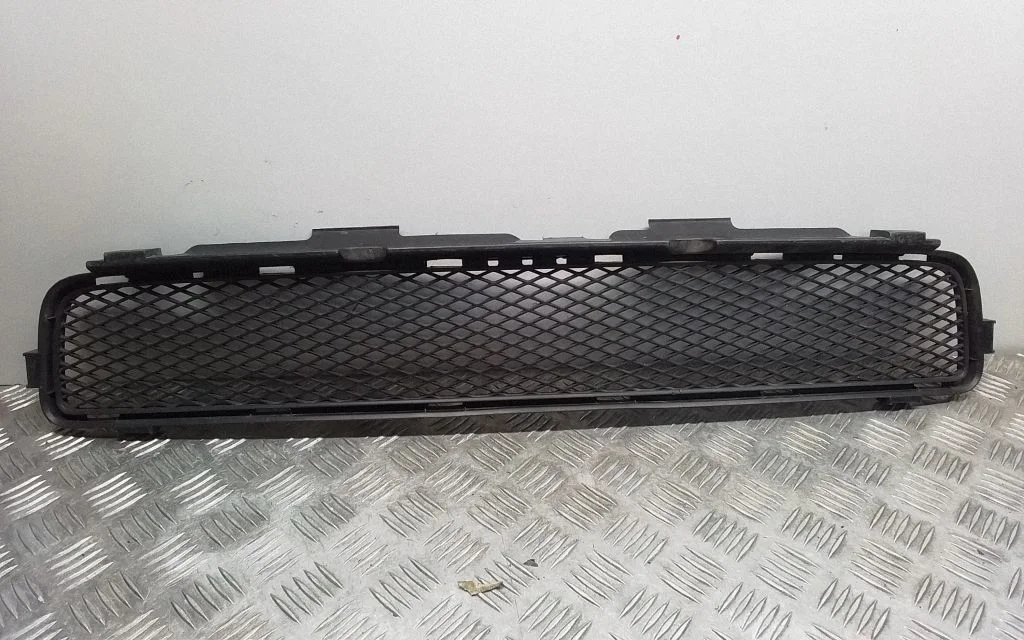 Front bumper lower grill 5311230230