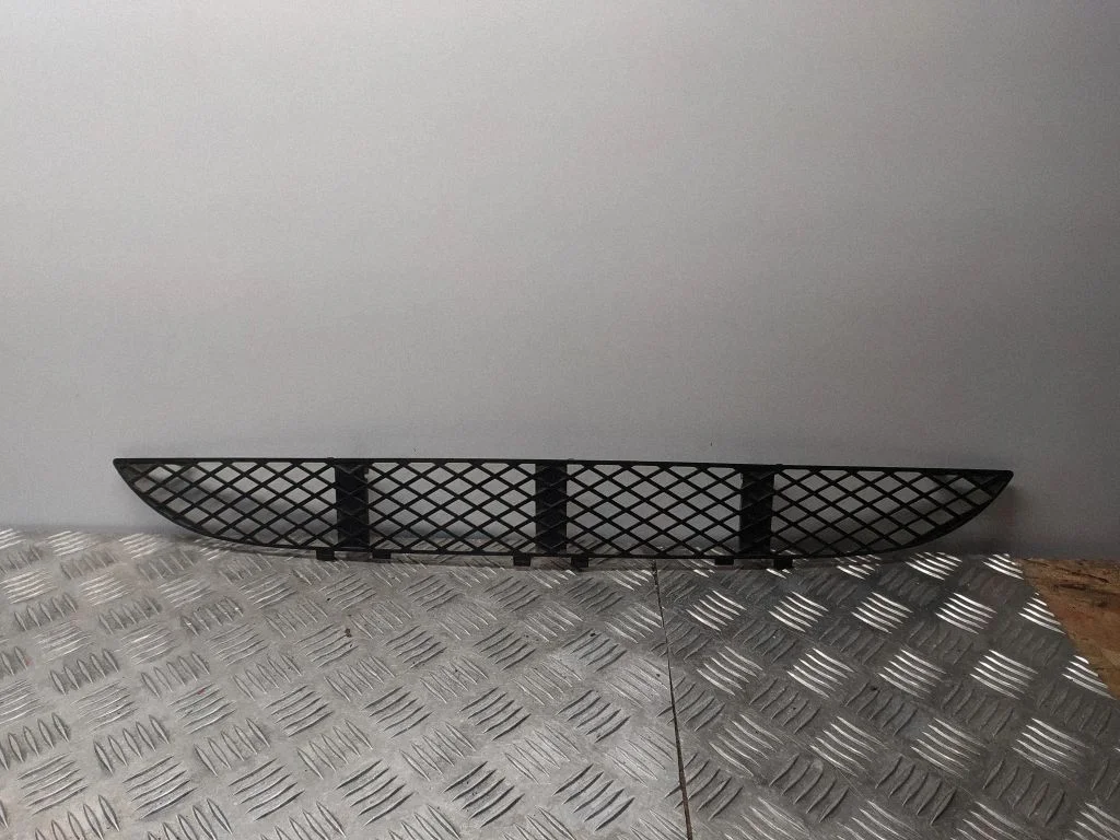 Front bumper lower grill – Mercedes-Benz E-Class W210 (1995-2002)