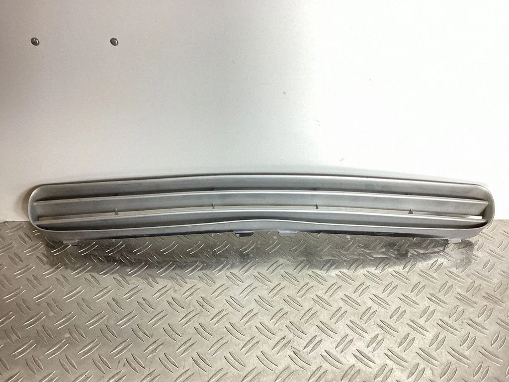 Front bumper lower grill – Porsche Cayenne (9PA) (2002-2010)