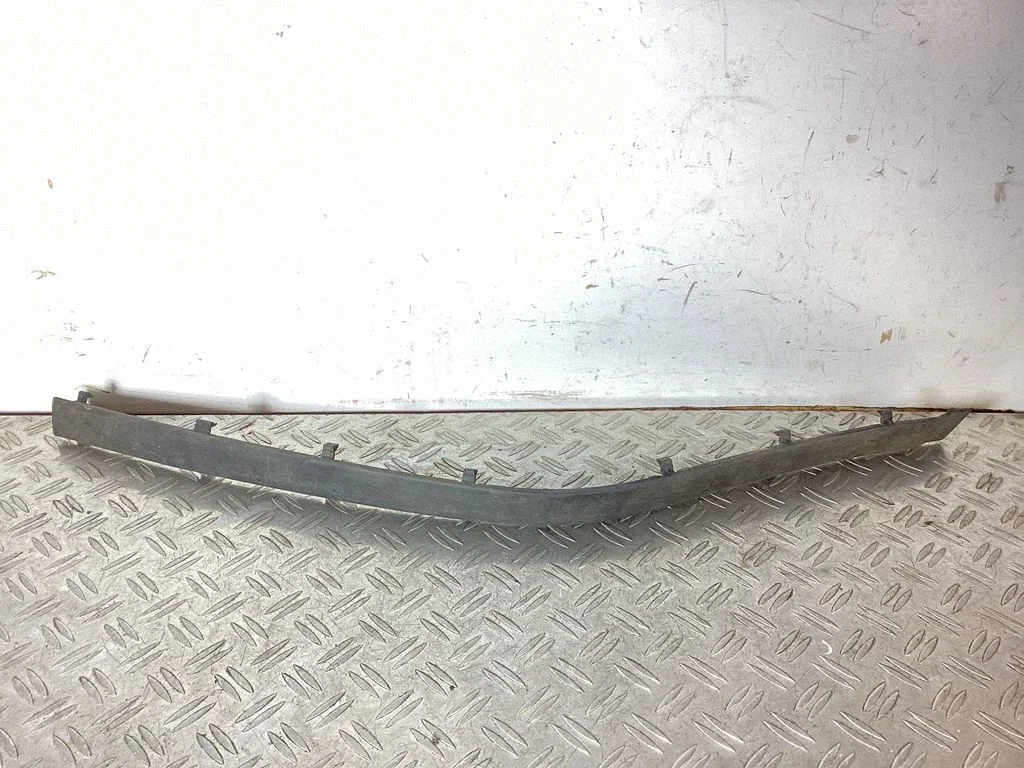 Listwa zderzaka przedniego – BMW Seria 5 E39 (1996-2003)