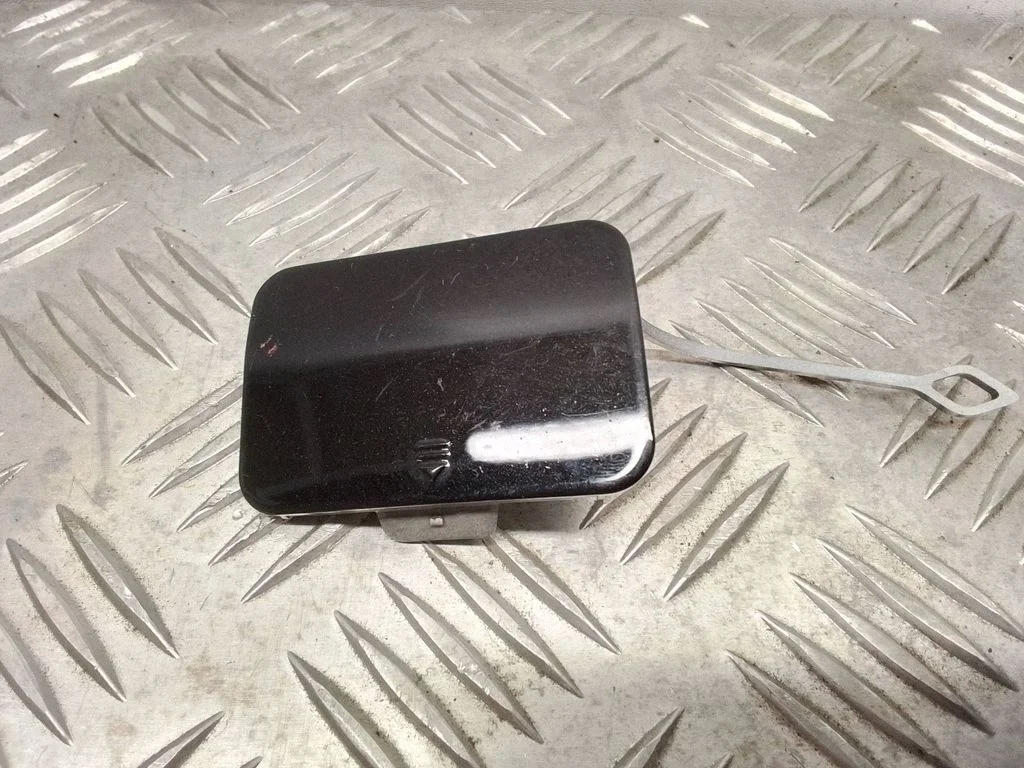 Front tow hook cap/cover – Mercedes-Benz C-Class AMG W204 (2007-2014)