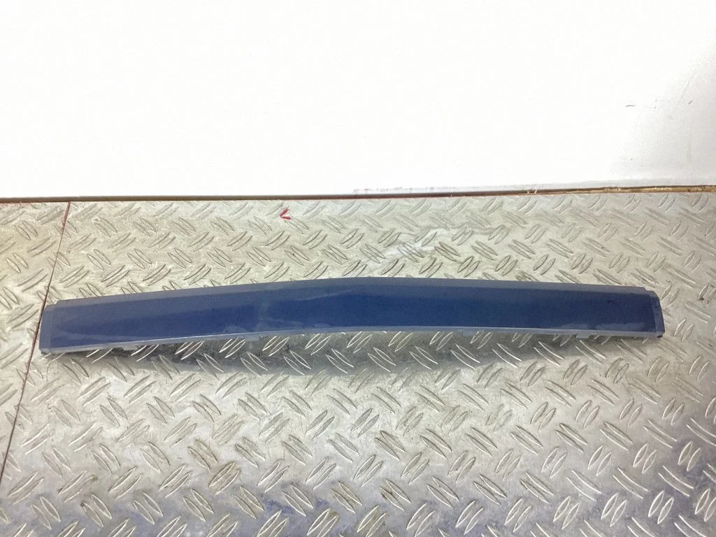 Listwa zderzaka przedniego – BMW Seria 7 E65 E66 (2001-2008)