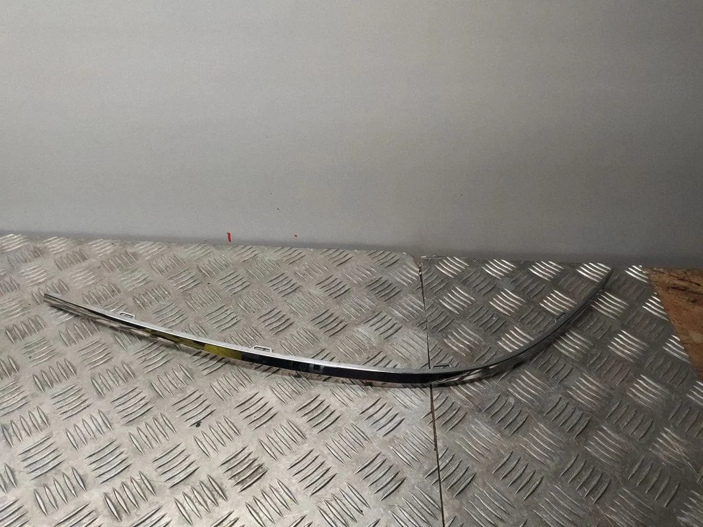 Listwa zderzaka przedniego – BMW Seria 7 E65 E66 (2001-2008)