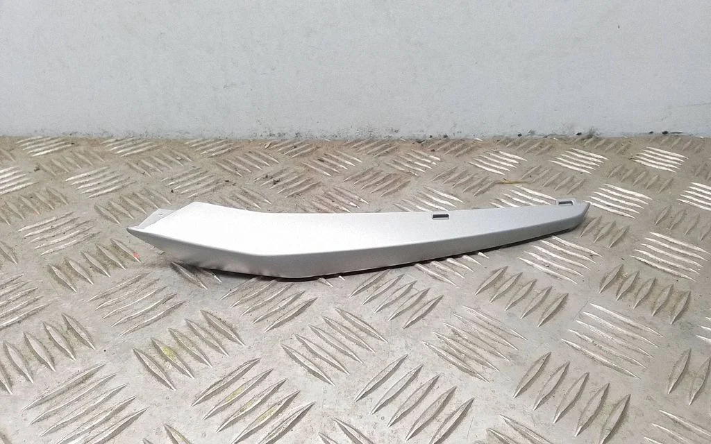 Listwa zderzaka przedniego – BMW Seria 3 F30 F35 F31 (2012-2018)
