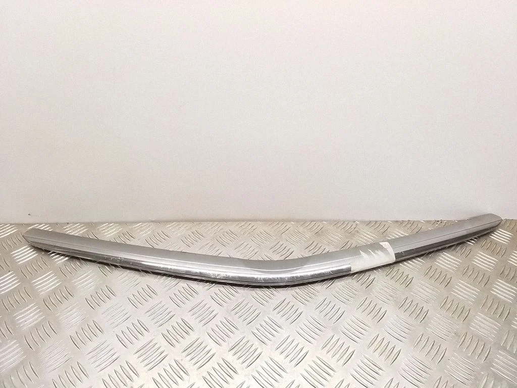 Listwa zderzaka przedniego – Toyota Prius (XW20) (2003-2009)