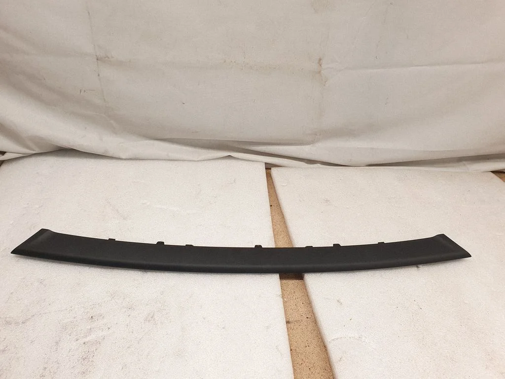 Listwa zderzaka przedniego – Porsche Cayenne (92A) (2010-2017)