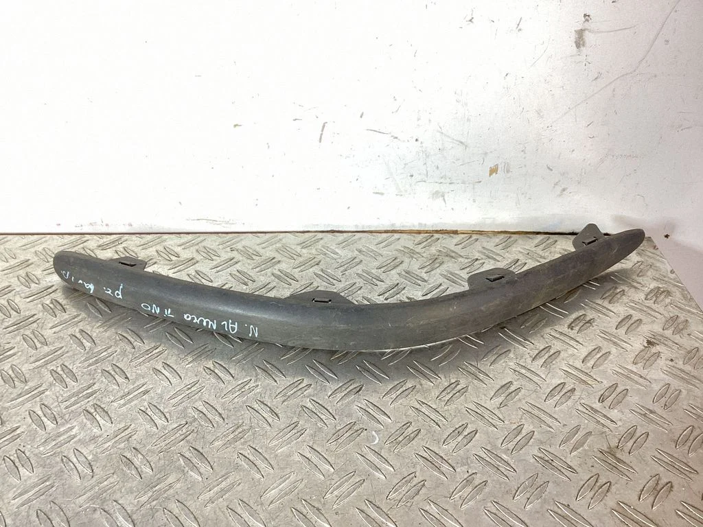 Listwa zderzaka przedniego – Nissan Almera N16 (2000-2010)