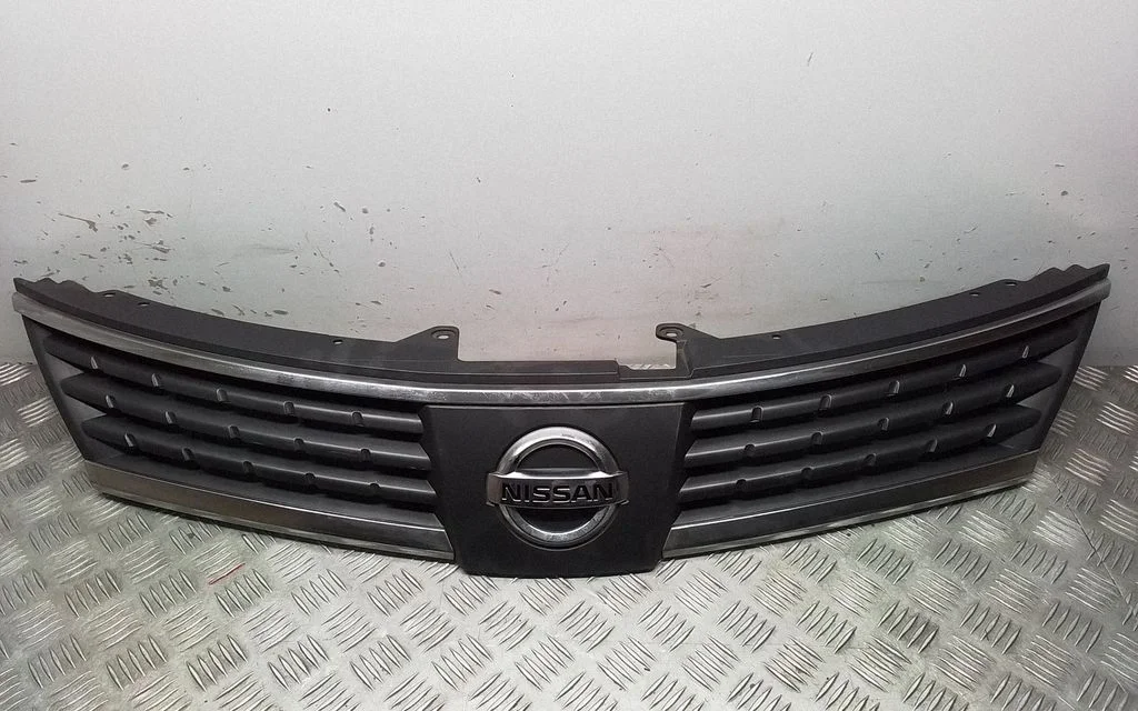 Front bumper upper radiator grill 62310EM30A – Nissan Tiida C11 (2004-2011)