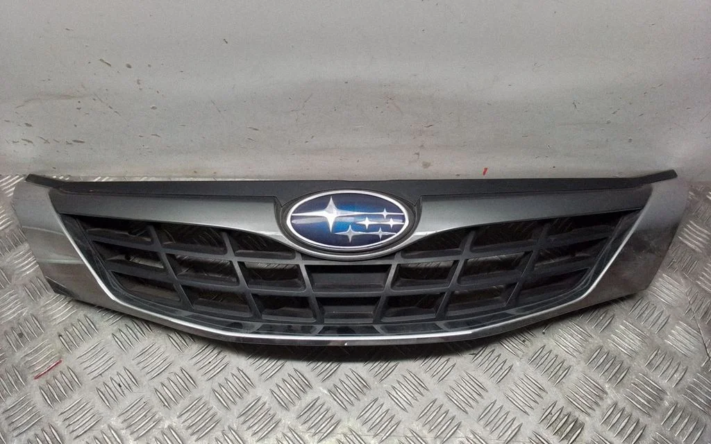 Front bumper upper radiator grill – Subaru Impreza III (2008-2011)