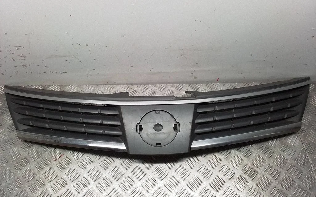 Front bumper upper radiator grill 62310em30a – Nissan Tiida C11 (2004-2011)