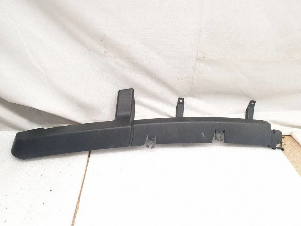 Esistange alumine osa (huul) – Land Rover Range Rover Sport L320 (2005-2013)