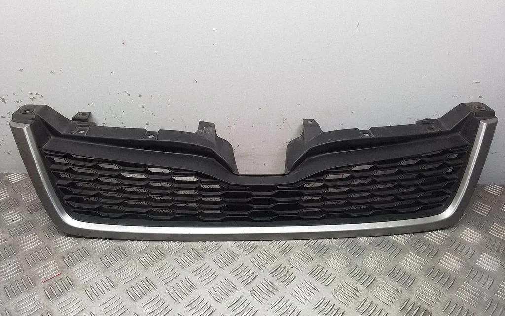 Front bumper upper radiator grill – Subaru Forester SJ (2013-2018)