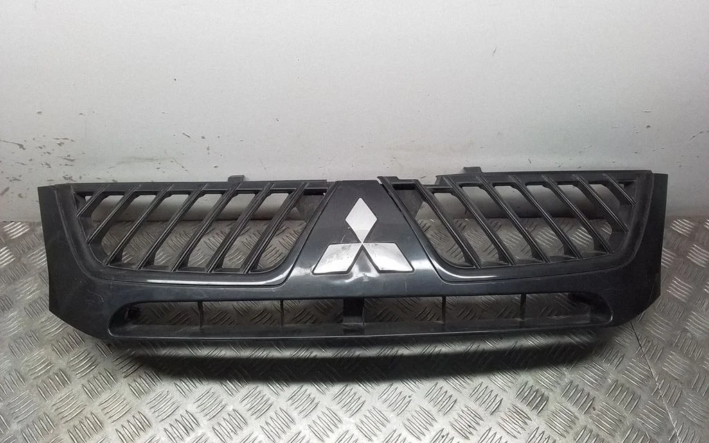 Augšējās restes – Mitsubishi L200 (2006-2014)