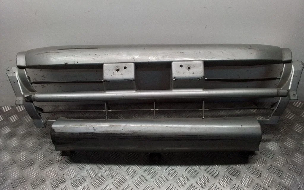 Augšējās restes – Mitsubishi L200 (1996-2006)