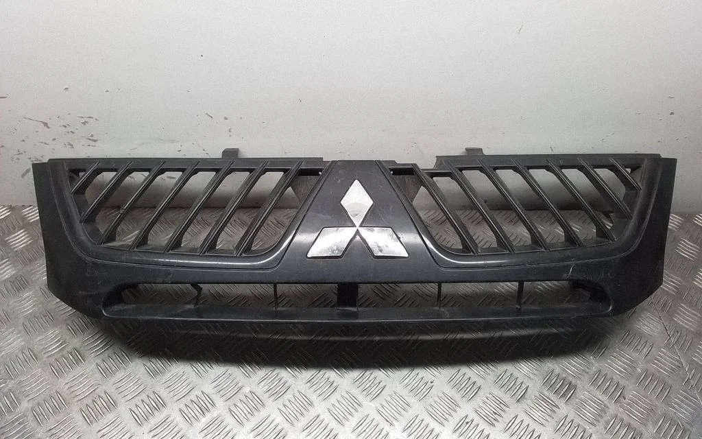 Augšējās restes – Mitsubishi L200 (2006-2014)