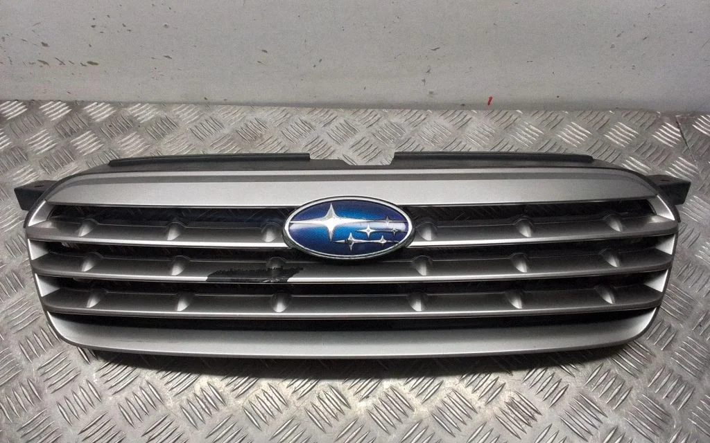 Front bumper upper radiator grill – Subaru Outback (2007-2009)
