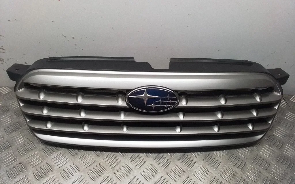 Front bumper upper radiator grill – Subaru Outback (2007-2009)