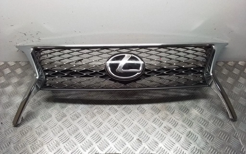 Front bumper upper radiator grill – Lexus RX 450H (2016-)