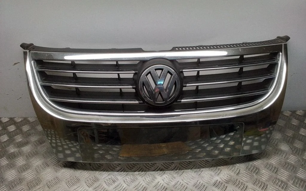 Front bumper upper radiator grill 1T0853651