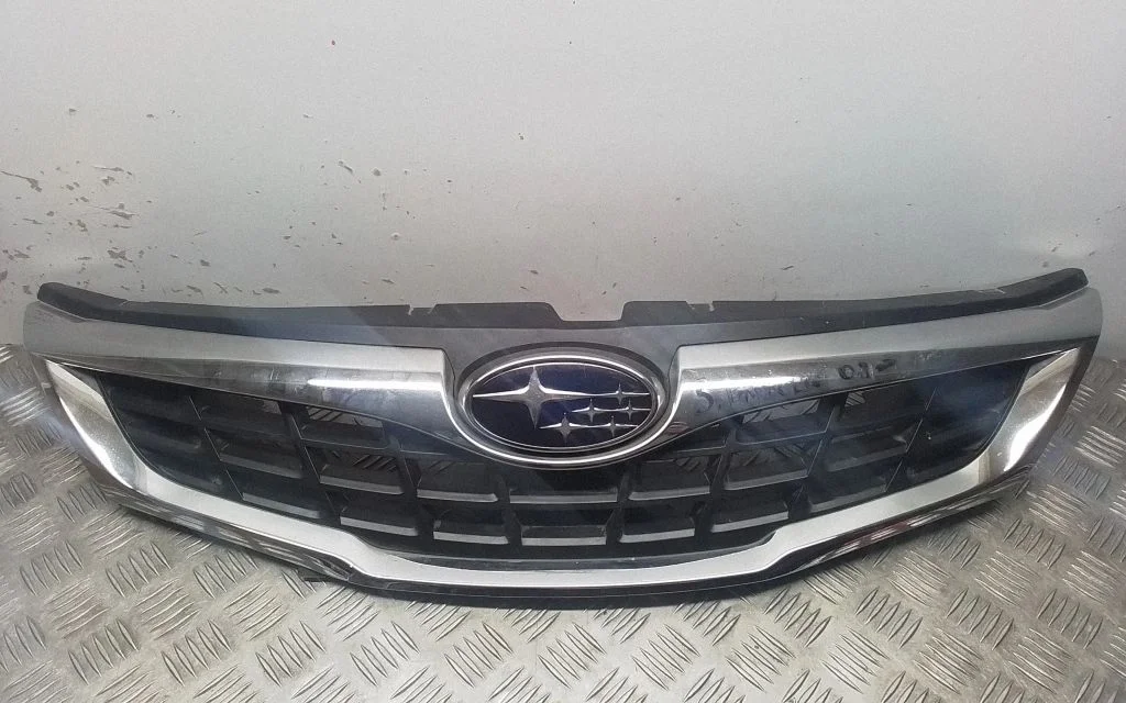 Front bumper upper radiator grill – Subaru Impreza III (2008-2011)