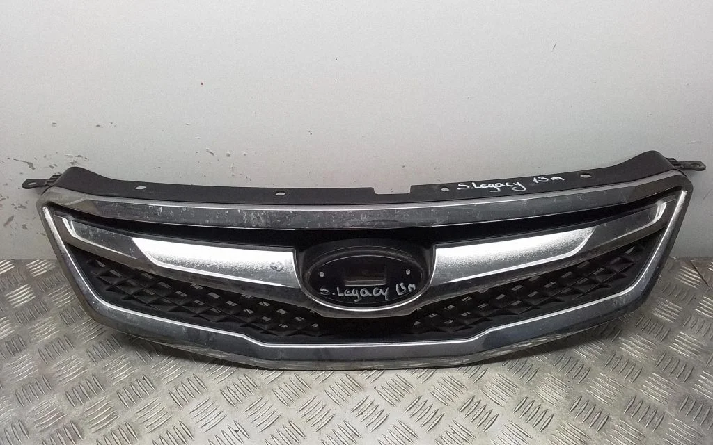 Esistange ülemine radiaatorivõre – Subaru Legacy (2010-2016)