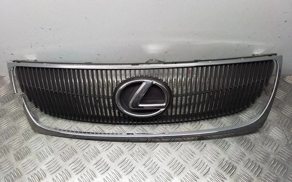 Front bumper upper radiator grill