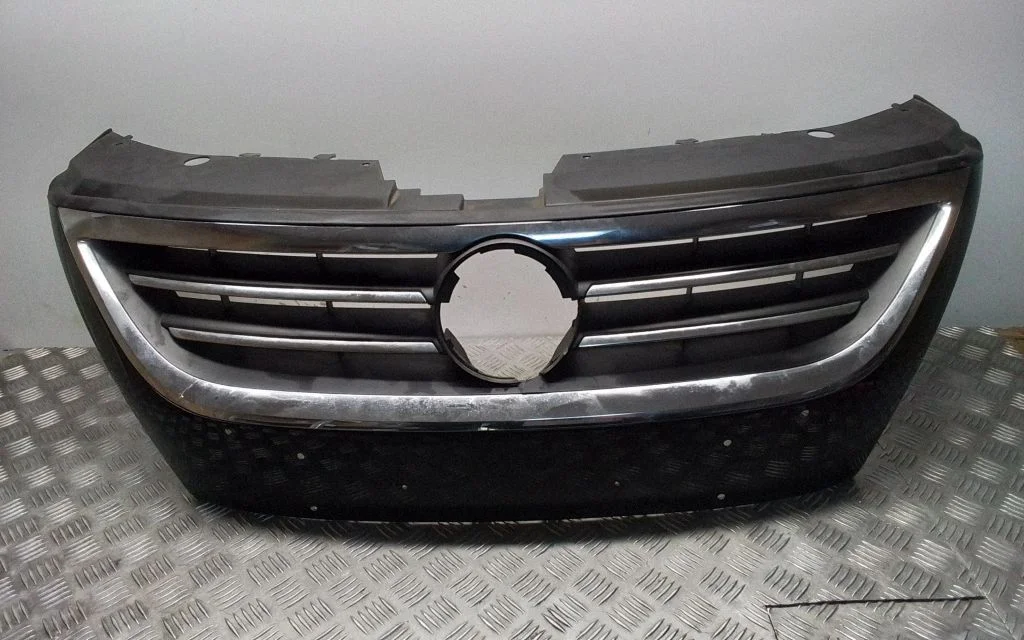 Atrapa górna (grill) 3C8853651