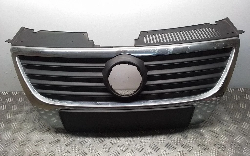 Atrapa górna (grill) 3C0853651D