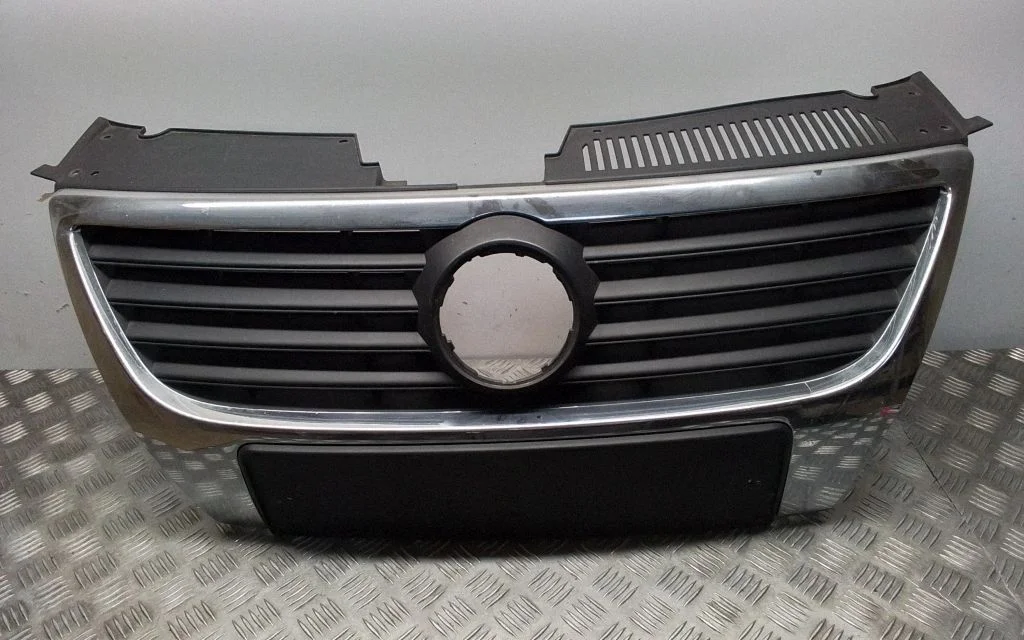 Atrapa górna (grill) 3C0853651D