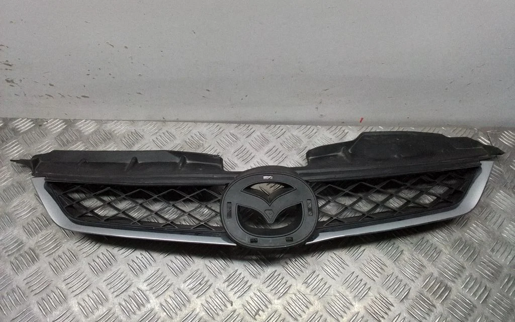 Front bumper upper radiator grill C23550711