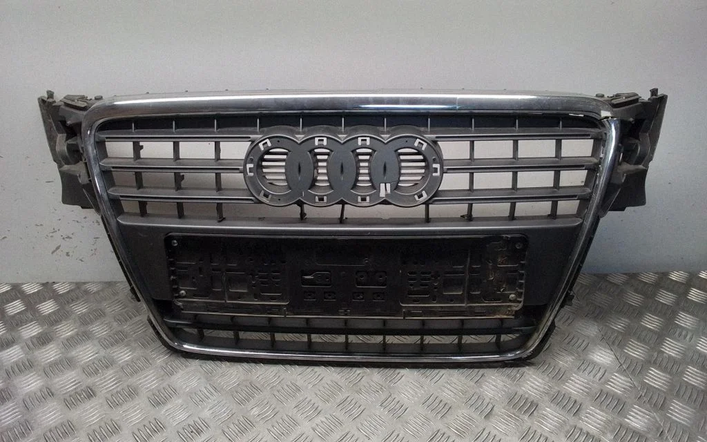 Front bumper upper radiator grill 8K0853651