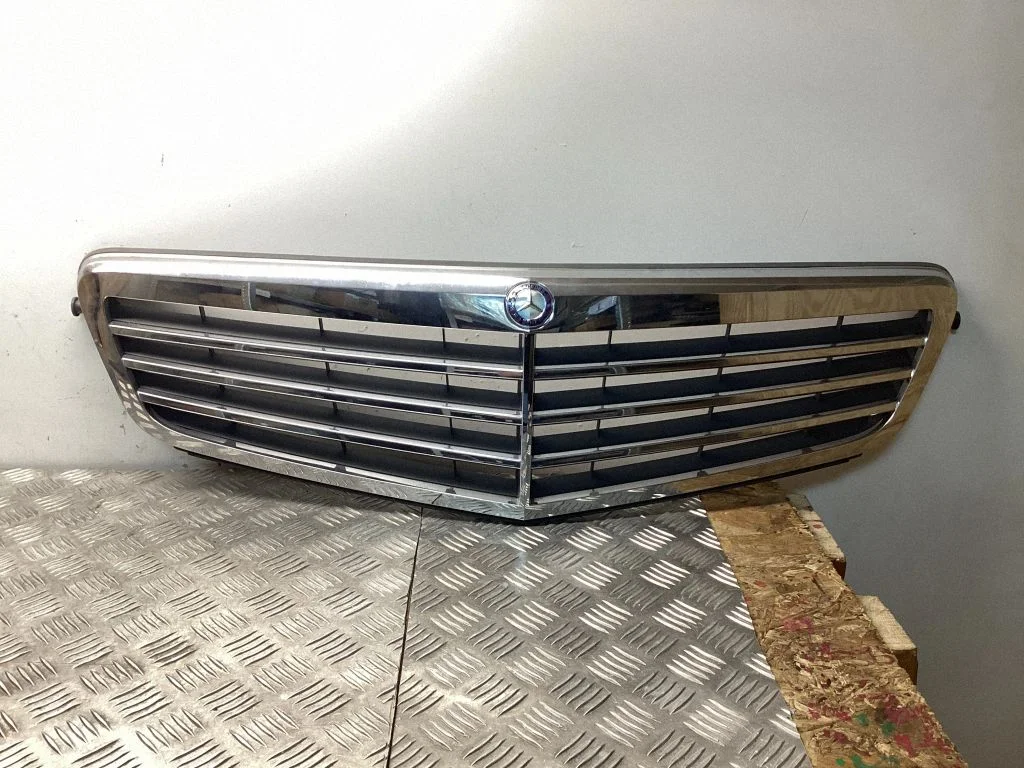 Front bumper upper radiator grill A2048801283