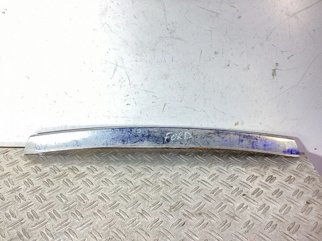 Front bumper splitter molding 98AB17D750CF – Ford Focus (1998-2004)