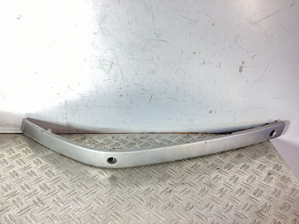 Front bumper splitter molding – BMW 7 Series E65 E66 (2001-2008)