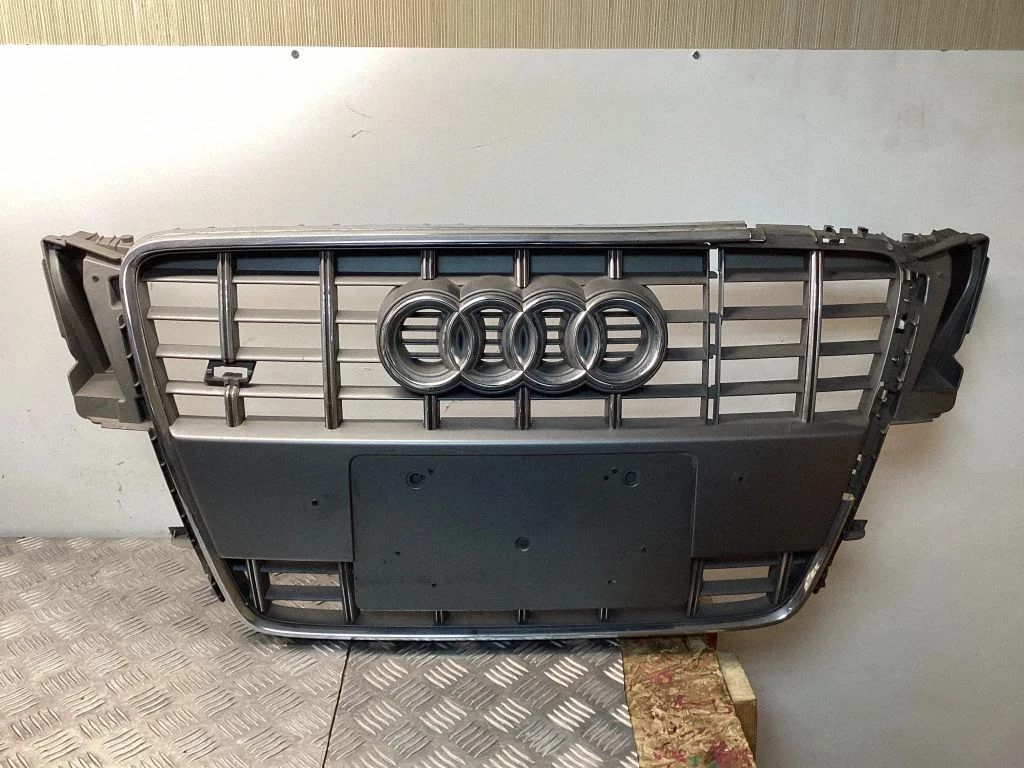 Atrapa górna (grill) 8T0853651F – Audi A5 Sportback 8TA (2009-2016)